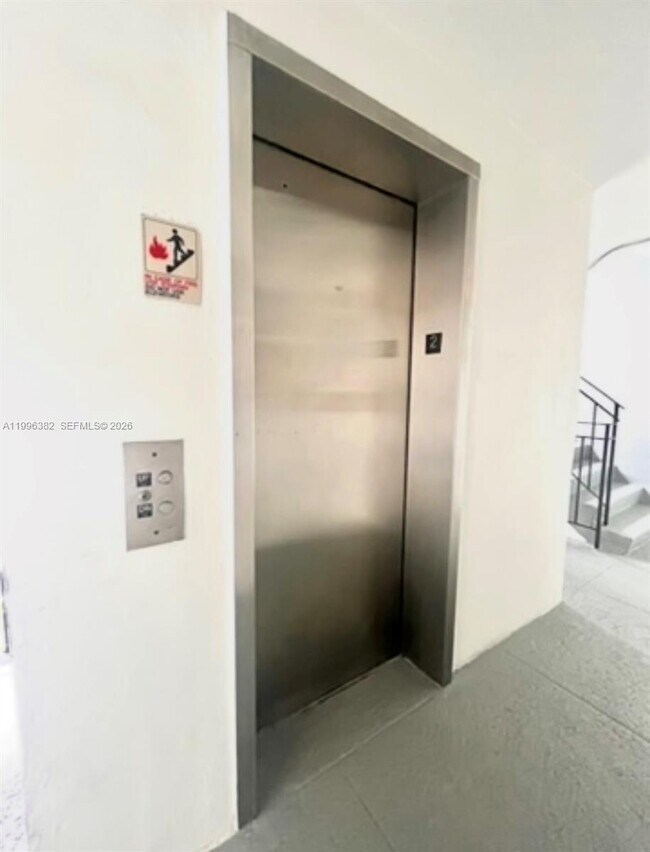 Building Photo - 444 SW 4th St