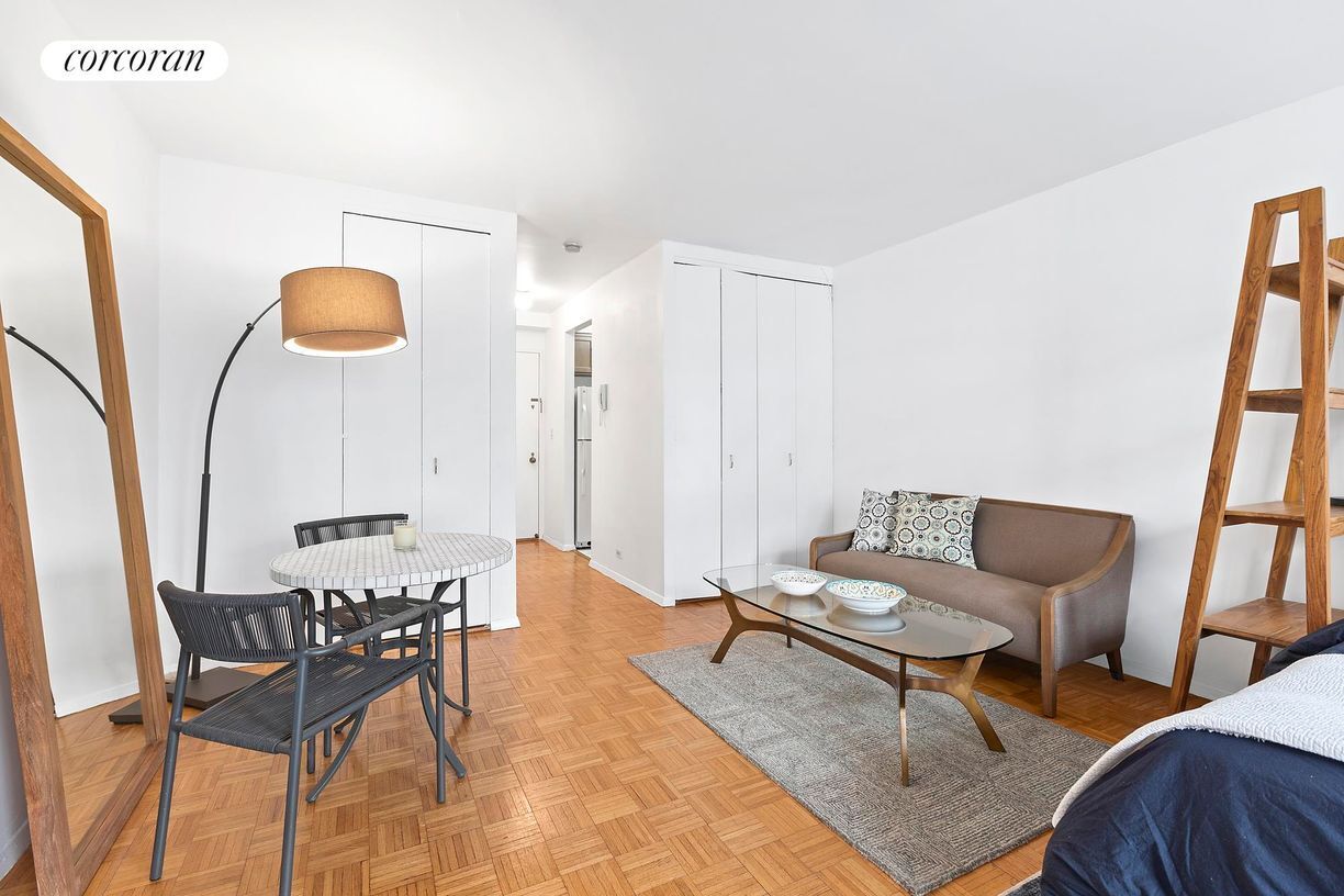 Building Photo - 393 W 49th St