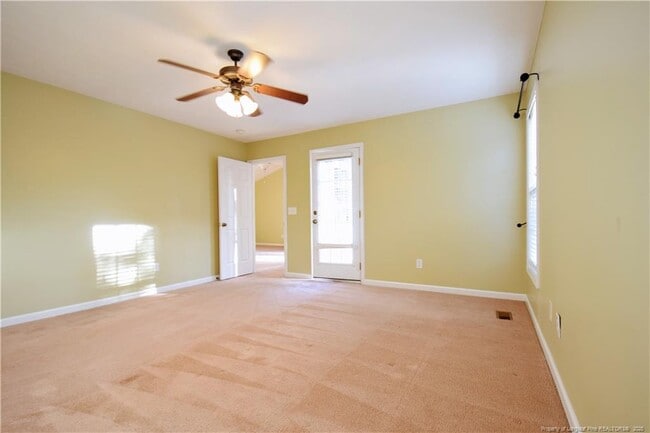 Building Photo - 42 Mayflower Ct
