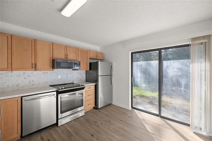 Building Photo - 78 Hemlock Dr