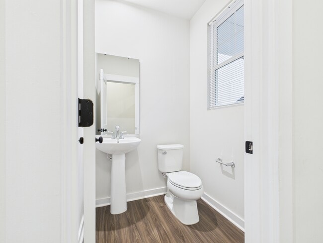 Building Photo - 9529 Munsing Dr