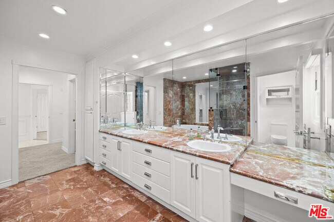 Building Photo - 502 Smithwood Dr