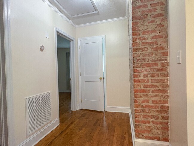 Building Photo - 946 McKimmon Rd
