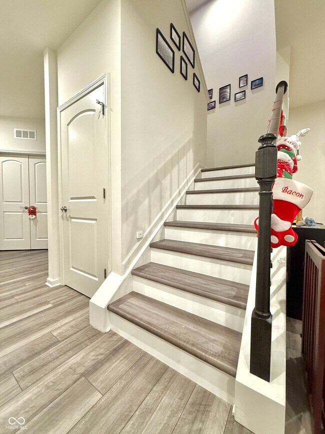 Building Photo - 5213 Dunhaven Rd