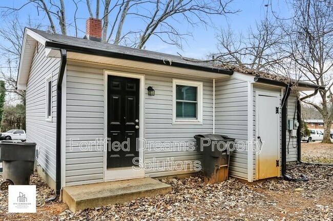 Building Photo - 401 Hobson St