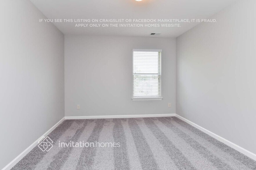 Building Photo - 4100 Whitfield Oak Way NE