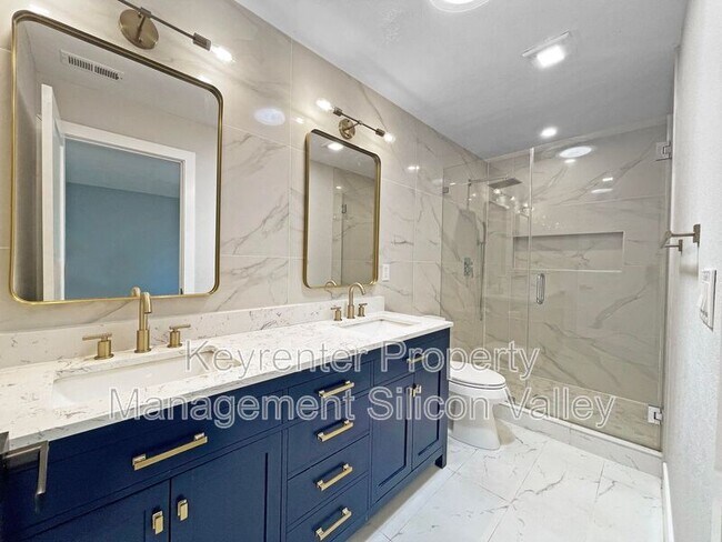 Building Photo - 3115 Calzar Dr