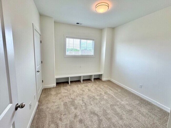 Building Photo - OPEN HOUSE! Saturday, August 2, 2025. Now ...