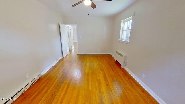 Building Photo - 31 Parkwood St