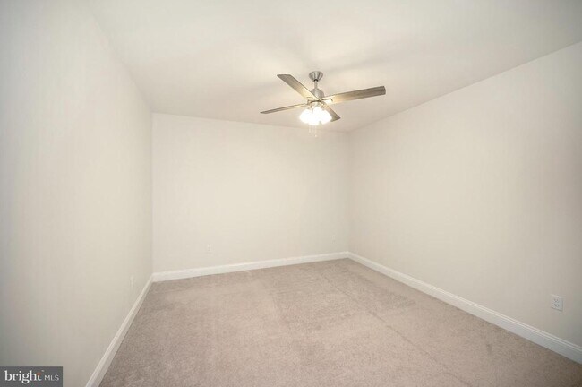 Building Photo - 2211 Camp Geary Ln