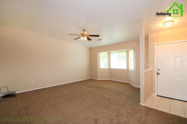 Building Photo - 2566 Capella St