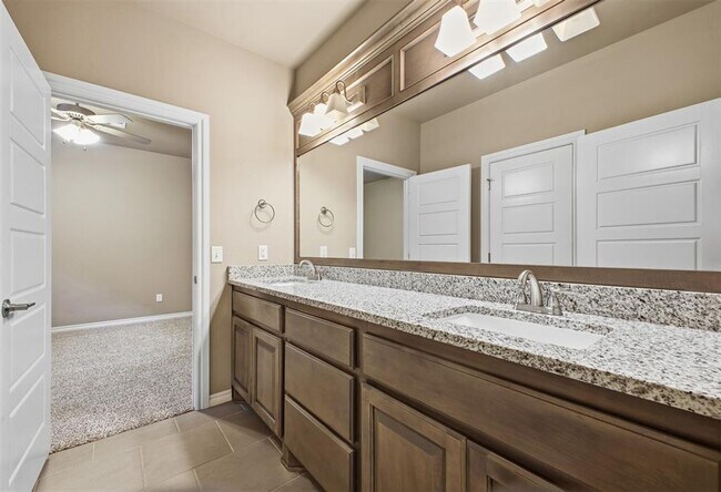 Building Photo - 6400 NW 164th Cir