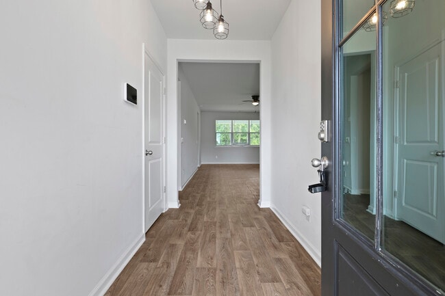 Building Photo - 217 Wedge Cir