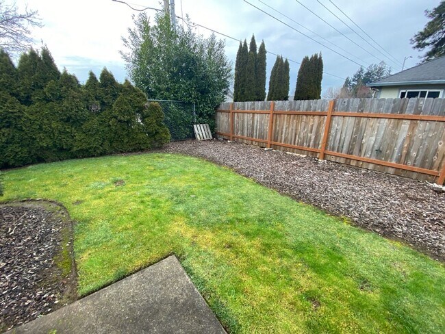 Building Photo - 4305 San Francisco Dr NE