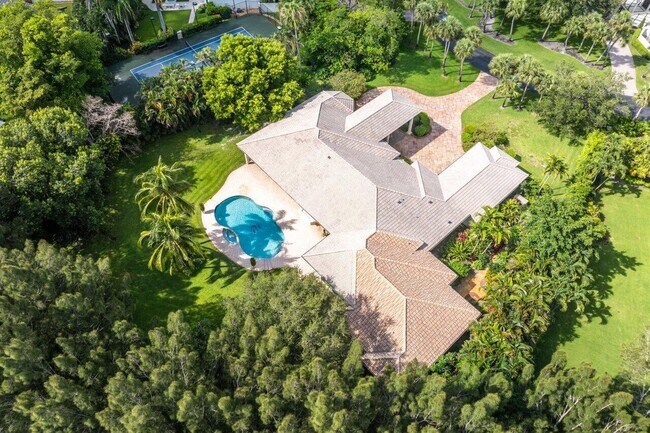 Building Photo - 16164 Bridlewood Cir