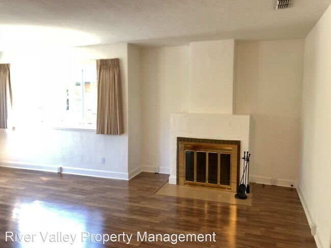 Building Photo - 2 br, 1 bath House - 334 34th street