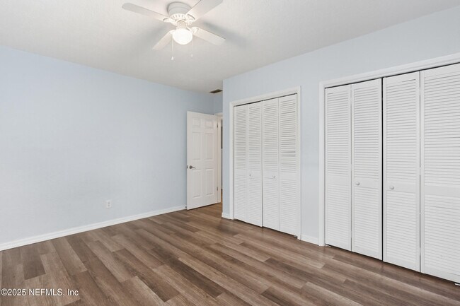 Building Photo - 6167 Fordham Cir E