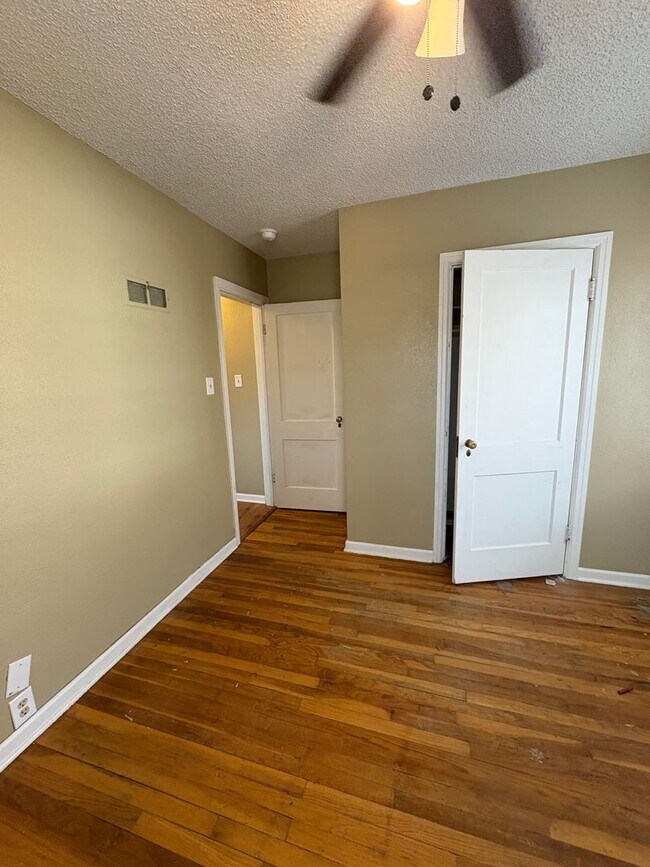 Building Photo - 1429 13th St