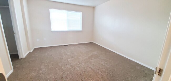 Building Photo - 600 Saratoga Dr