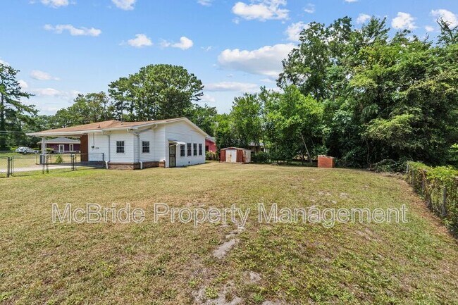 Building Photo - 1739 Cornell Dr