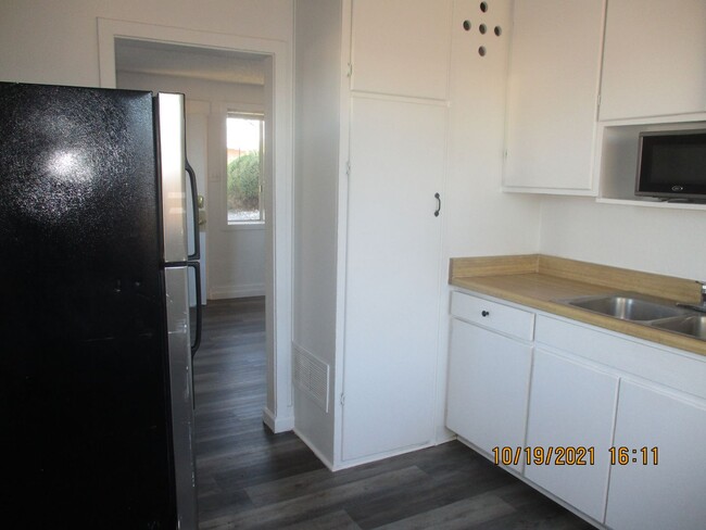 Building Photo - 540 North Ave