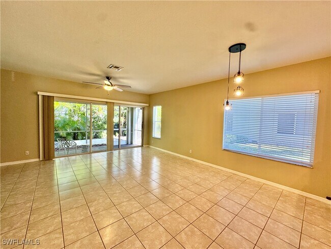 Building Photo - 8151 Pacific Beach Dr