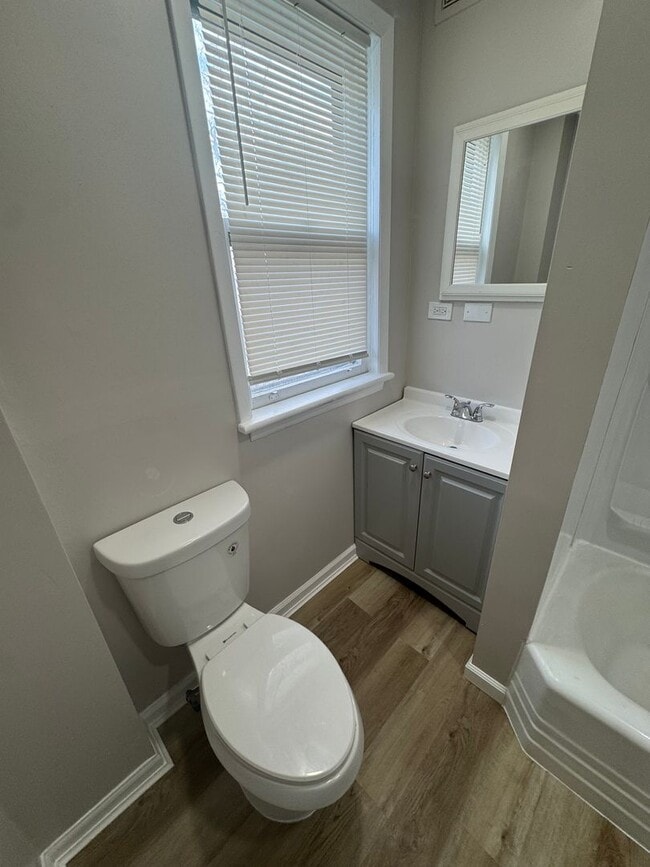 Building Photo - 1030 19th St