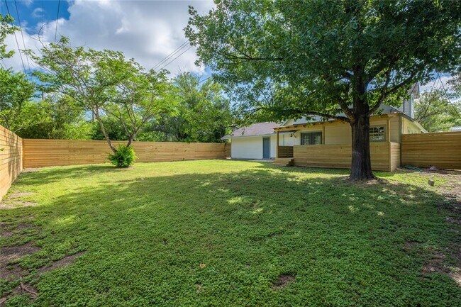 Building Photo - 5504 Coventry Ln