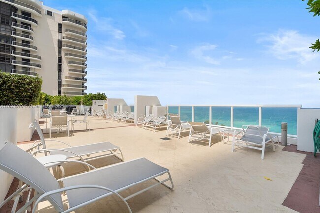 Building Photo - 6365 Collins Ave