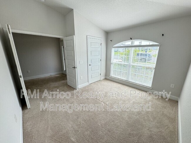 Building Photo - 1500 Grey Eagle Ln