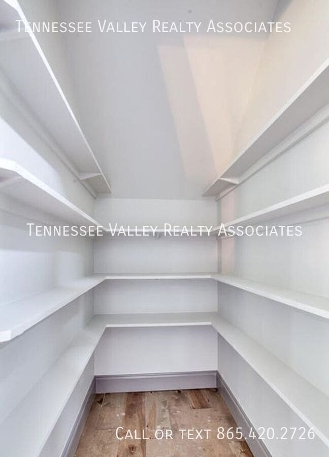 Building Photo - 7814 Lake Mountain Ln