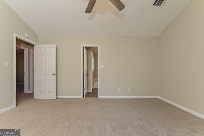 Building Photo - 3447 Oak Leaf Ct