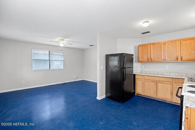 Building Photo - 850 Spearing St