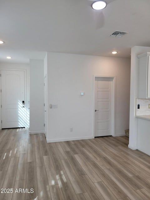 Building Photo - 2754 S Apache Dr