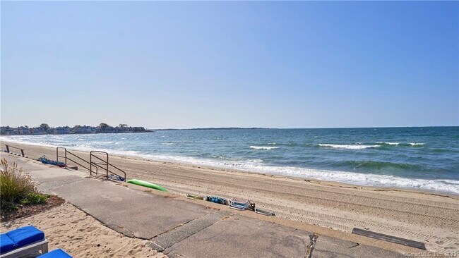 Building Photo - 106 E Shore Ave