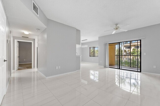 Building Photo - 3019 Alcazar Pl