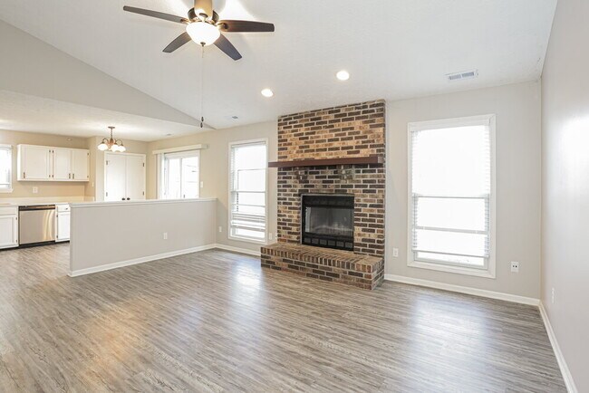 Building Photo - 6682 Dunsany Ct