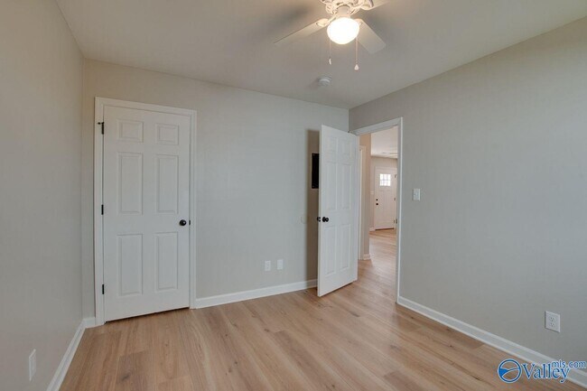 Building Photo - 4104 Mc Vay St SW
