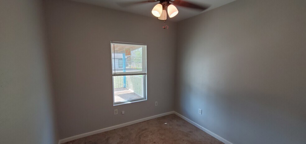 Building Photo - 16513 W Sandy Meadows Dr