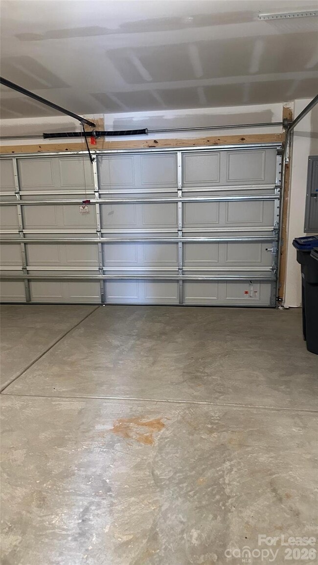 Building Photo - 3214 Stelfox St