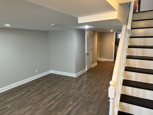 Basement Family room / Guest room - 418 Bonsal St