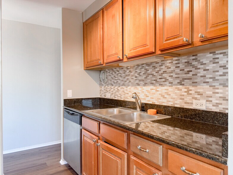 Building Photo - 4334 N Hazel St