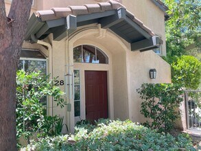 Building Photo - Gorgeous Highly Upgraded Corner End Unit i...