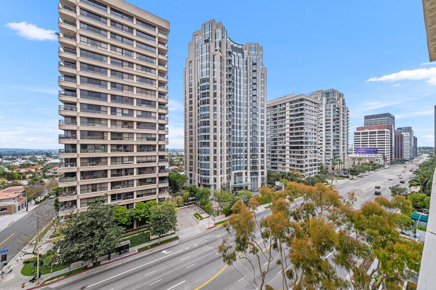 Building Photo - 10751 Wilshire Blvd
