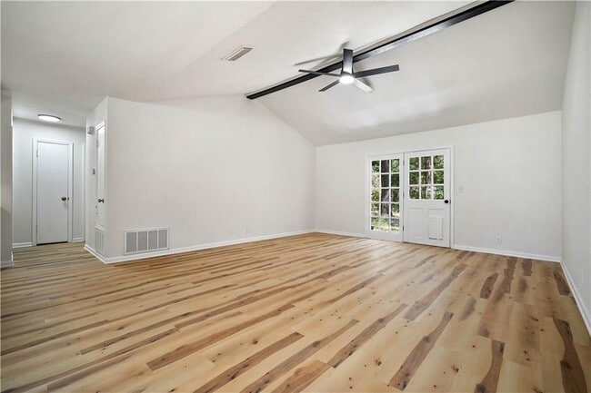 Building Photo - 4310 Red Creek Rd