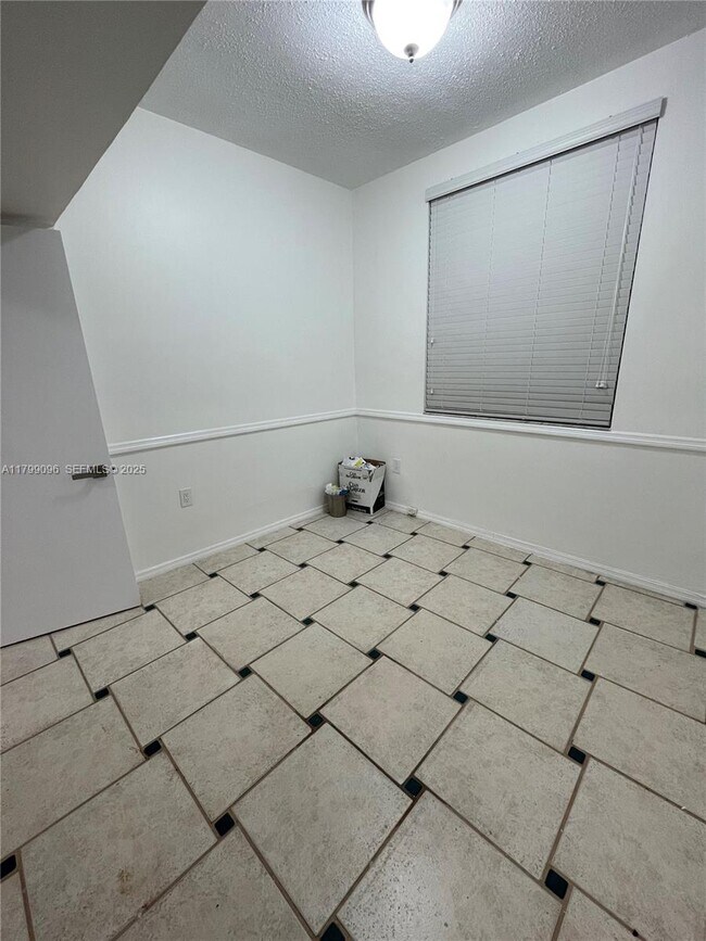 Building Photo - 63 NW 51st Ave