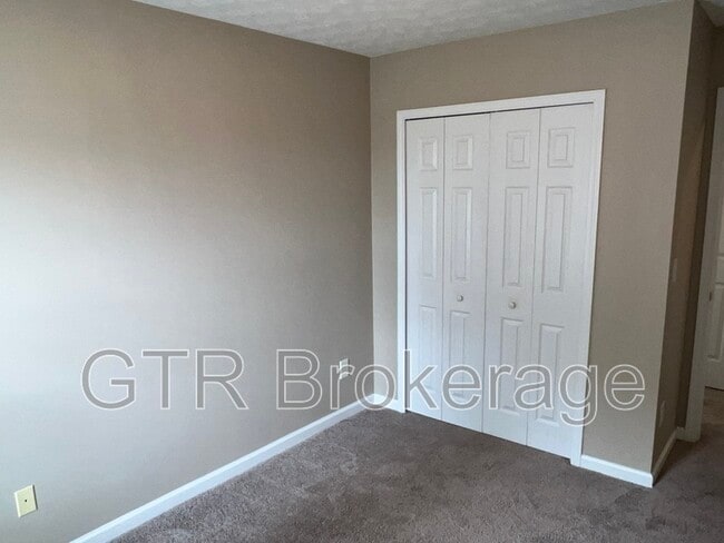 Building Photo - 162 Haven Oak Way