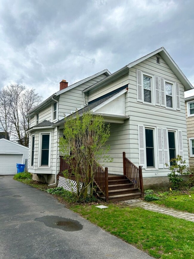 Building Photo - 3 Bedoom SIngle Family - 14620 Zip - South Ave & Elmwood Area