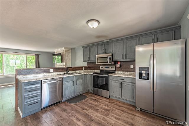 Building Photo - 3375 Montebello Dr W