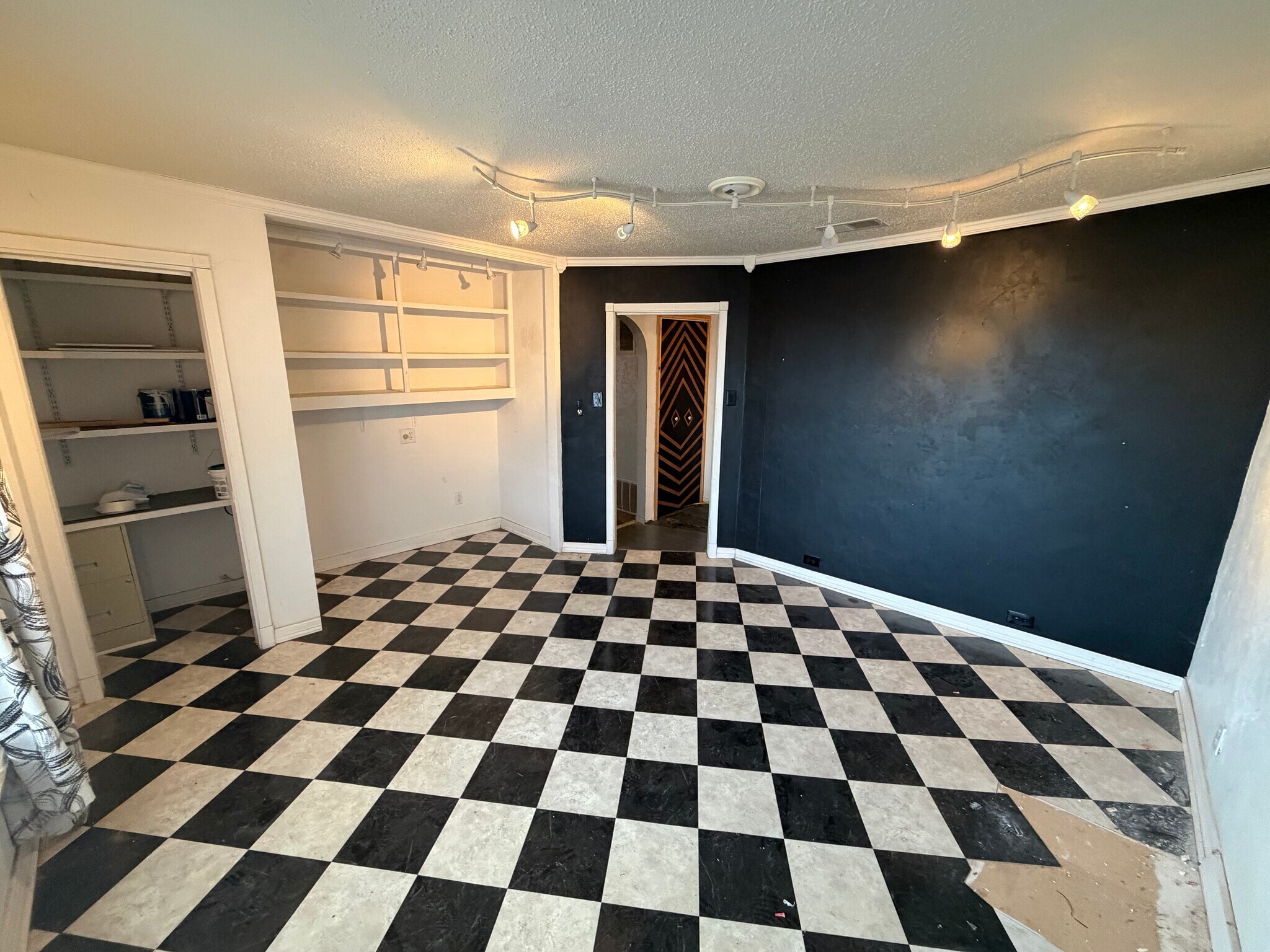 Building Photo - 3408 Upland Ave